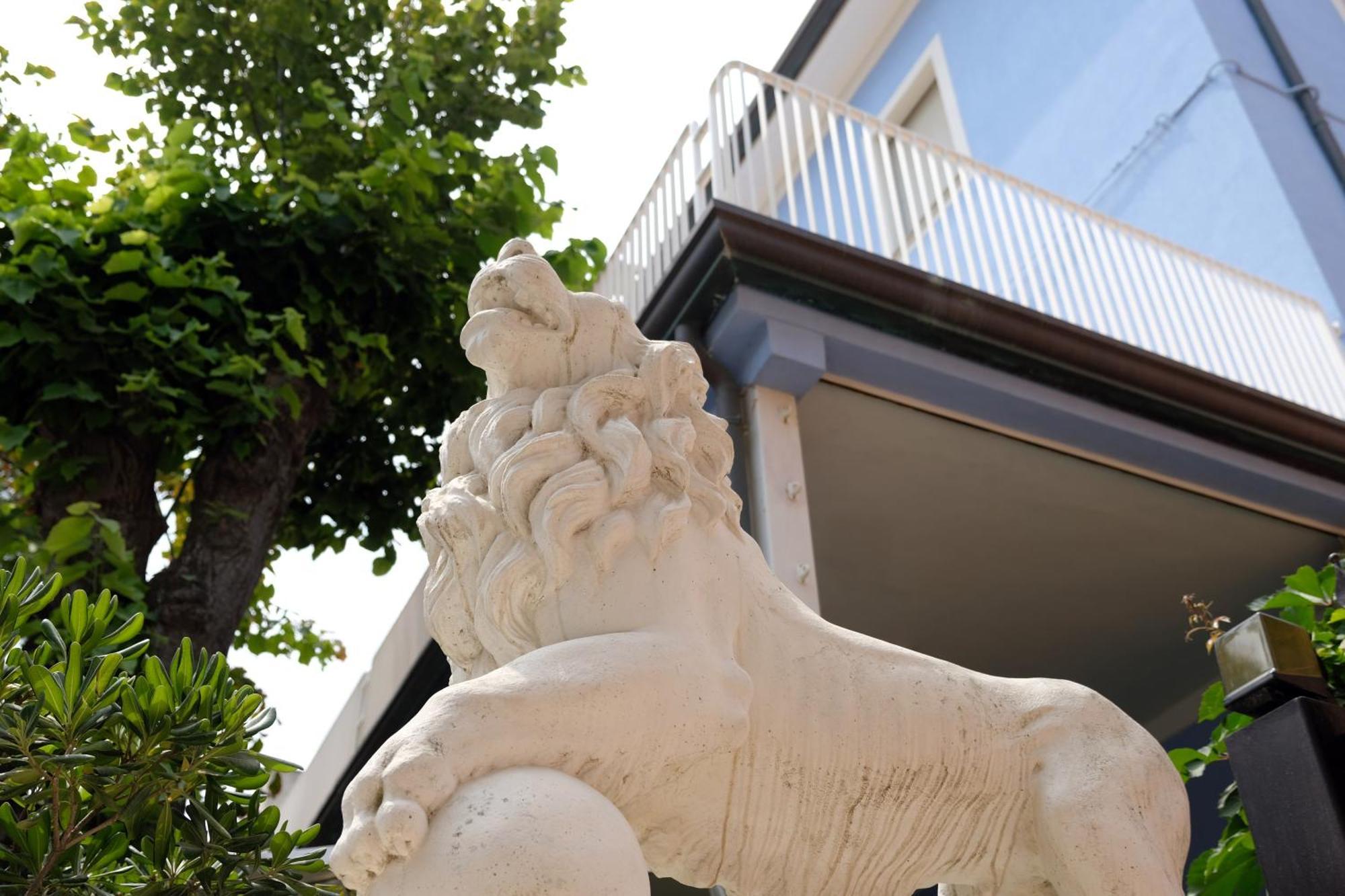 Hotel Canasta Rimini Kültér fotó