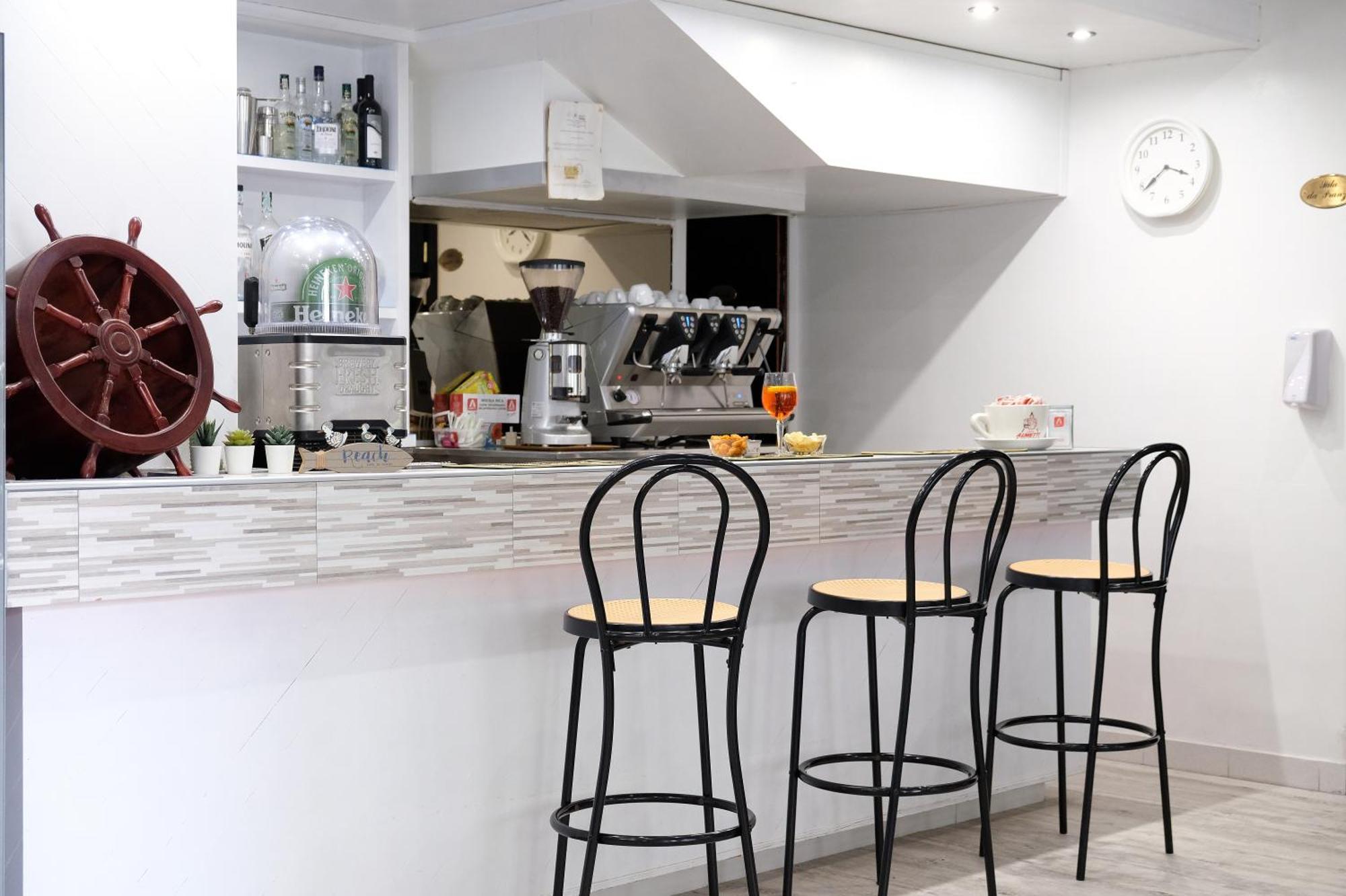 Hotel Canasta Rimini Kültér fotó